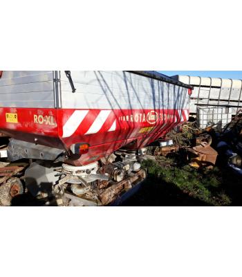 Vicon fertiliser spreader